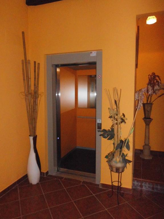 Apartamentos Trinidad Alange Esterno foto